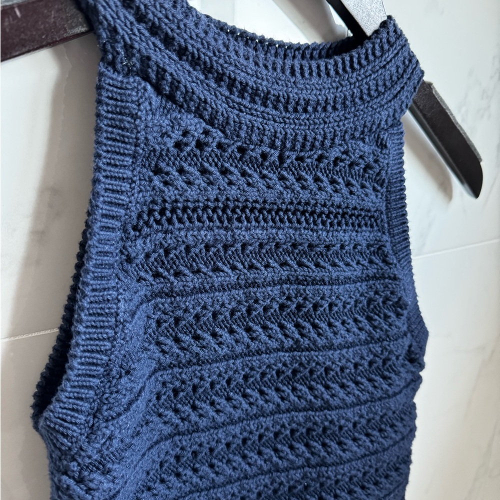 Gorgeous knit tank Banana Republic XS navy blue “sweater”